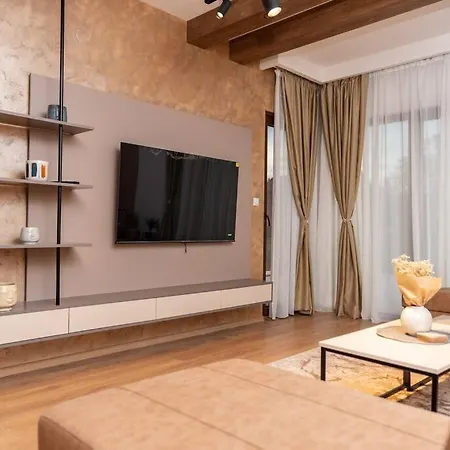 Villa Selzo Lux Pale